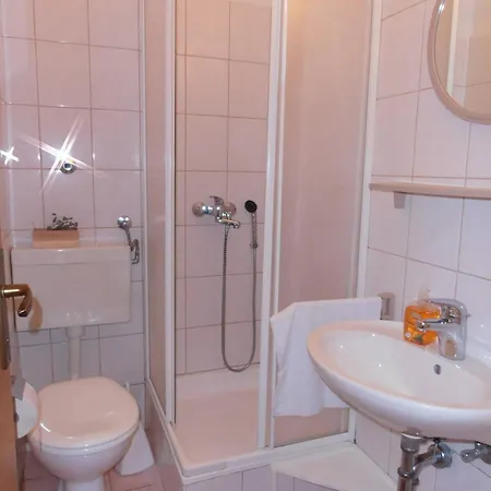 Ivo Apartman *